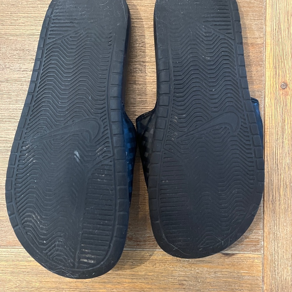 Nike Black Slides with White Logo Women’s 8 - Picture 4 of 7